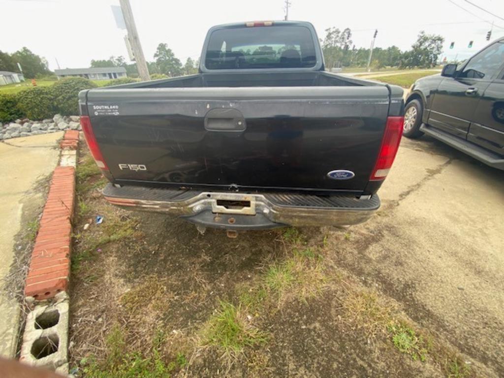 Ford F-150 photo 3